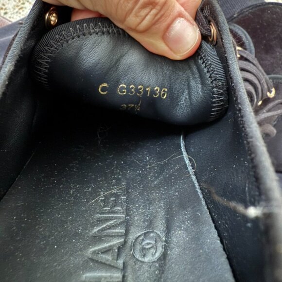 Chanel black velour CC sneakers size 37.5 - Picture 6 of 8